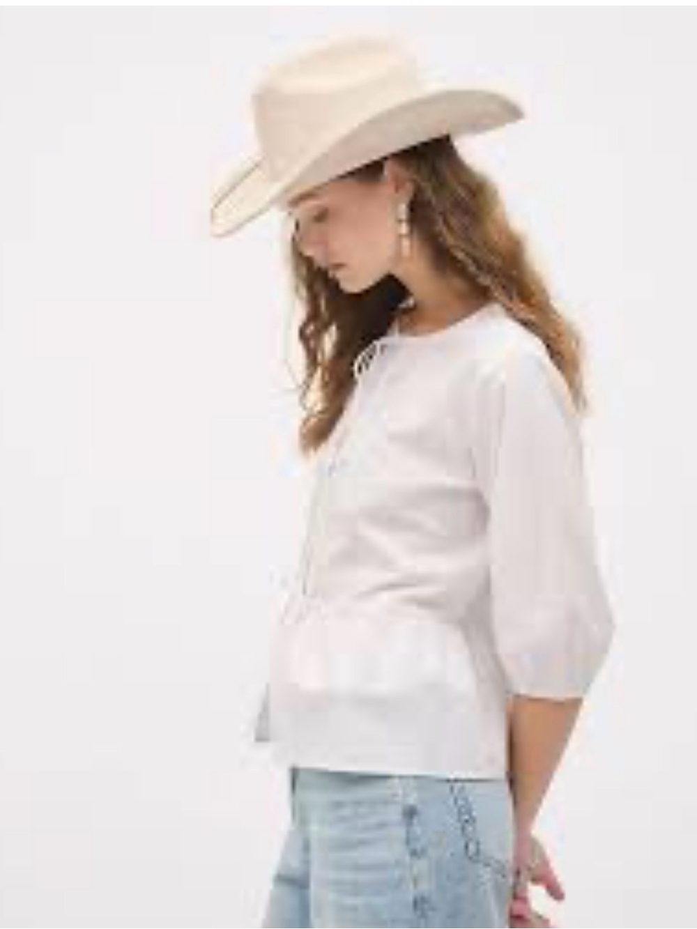 RW&CO. White Tie-Front Crew Neck Blouse